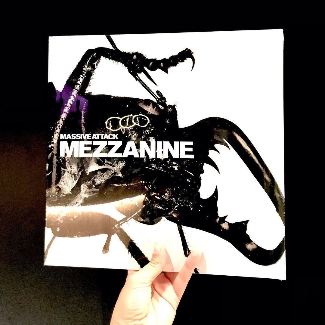 MEZZANINE - MASSIVE ATTACK
